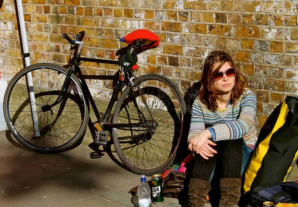 Seis cosas que un automovilista debe saber de un ciclista urbano
