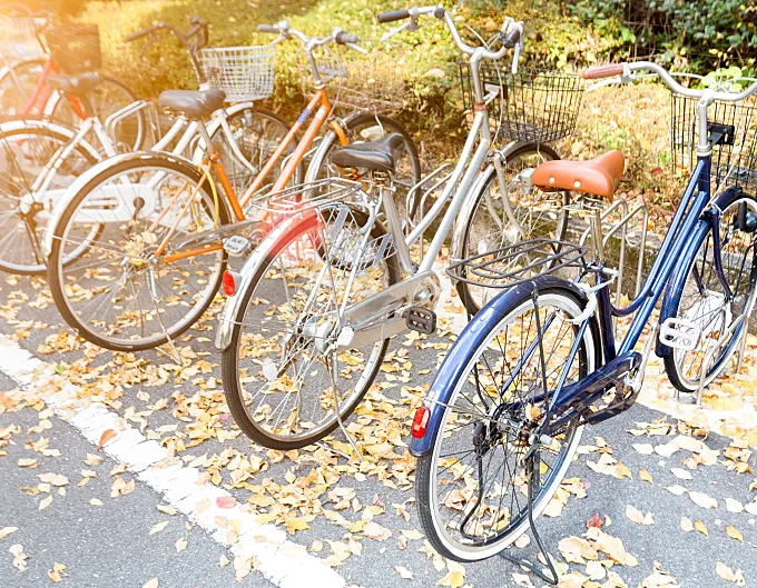 'Bike Friday' en lugar de 'Black Friday': ¡no consumas y ve en bicicleta al colegio!