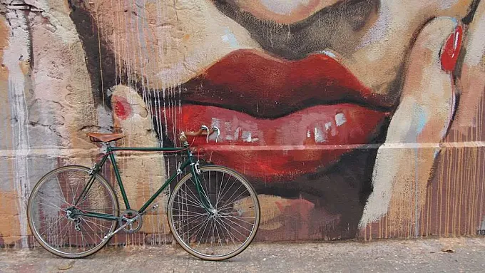 abrilbike: bicicletas y espíritu primaveral en el centro de Barcelona