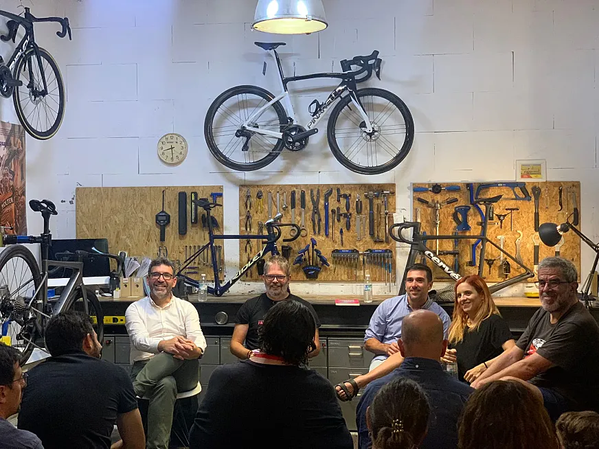 Presentación de "Landismo" en Viva Bicicletas, Madrid.
