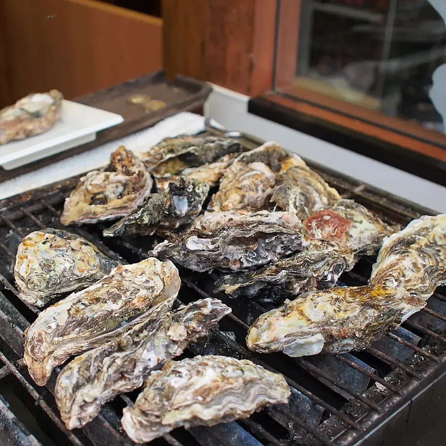 Si te gustan, las ostras son la especialidad local.