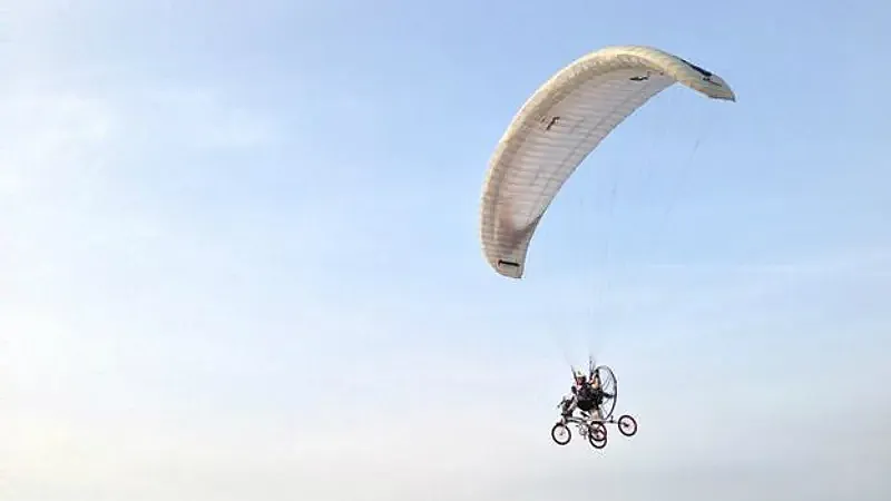 Paravelo bicicleta voladora