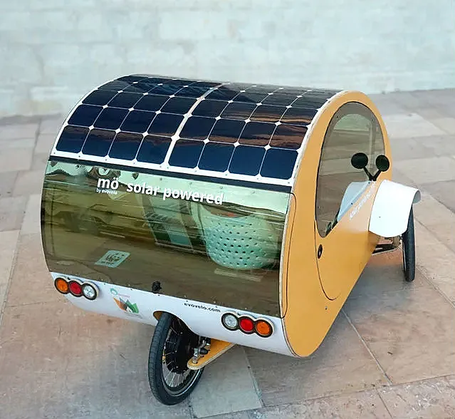 mö, el vehículo solar y a pedales malagueño