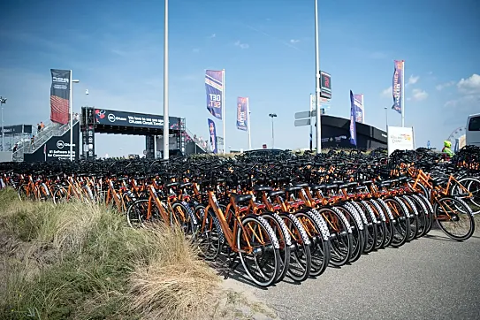 El aparcamiento de las bicicletas una vez en el circuito es gratuito.