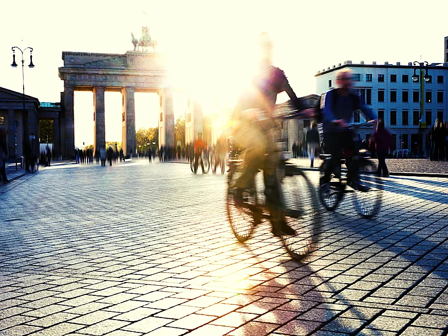 Ciclistas pedaleando en Berlín.