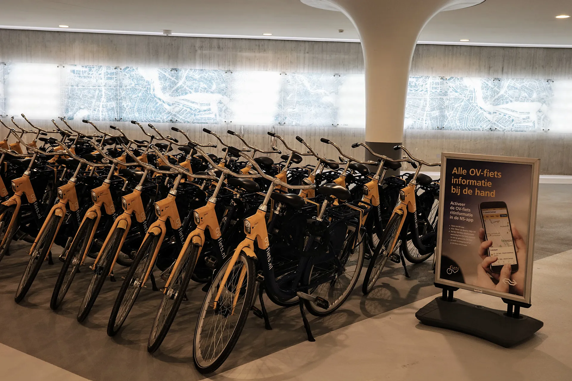 Los megaparkings cuentan con espacio disponible para las bicicletas compartidas.