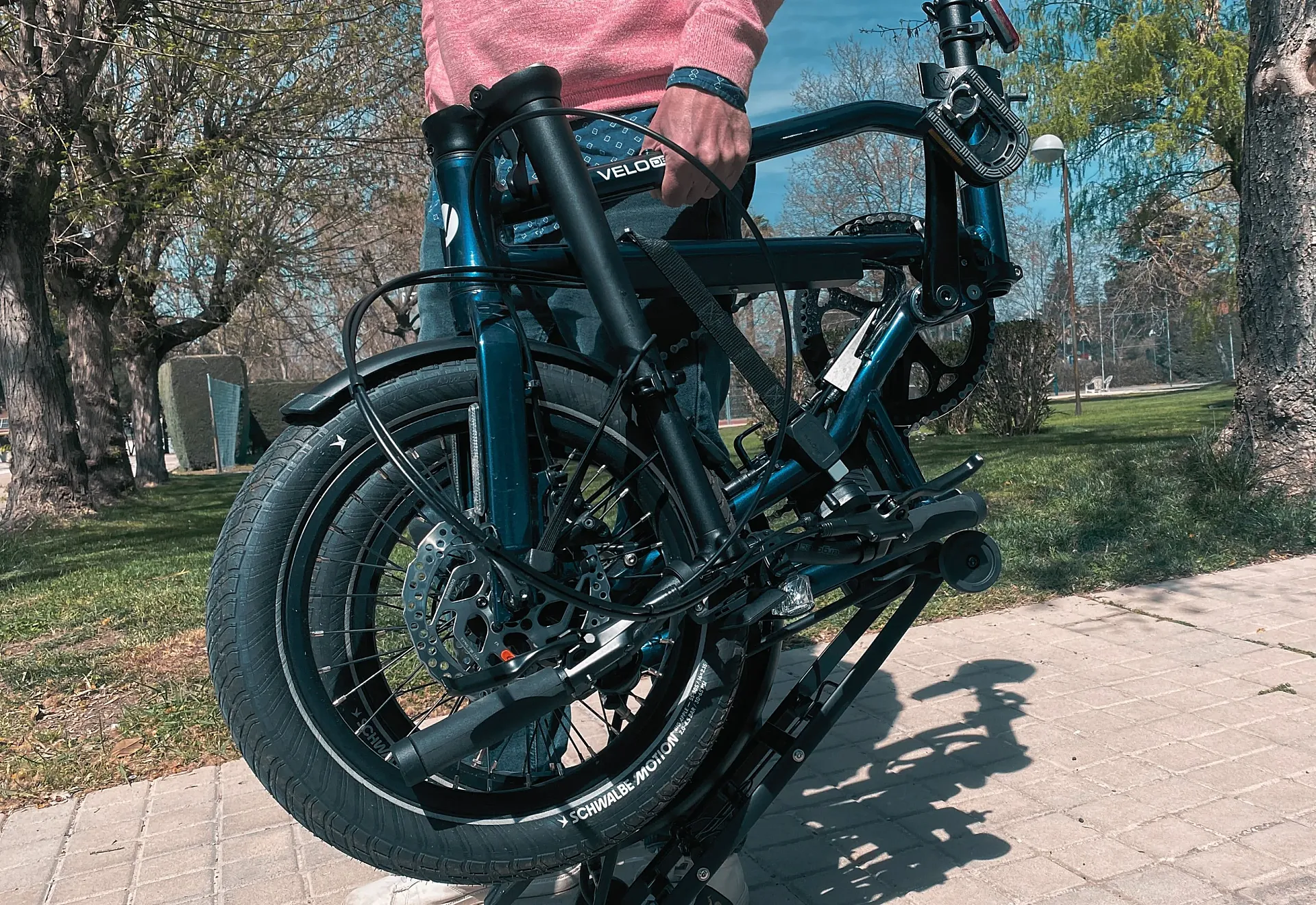 Así es la Velo de Ville E-Foldy plegada.