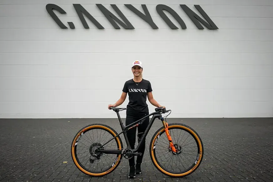 Emily Batty se suma al equipo de Canyon.