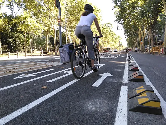 El 55% de los ciclistas de Barcelona se sienten vulnerables, según un estudio