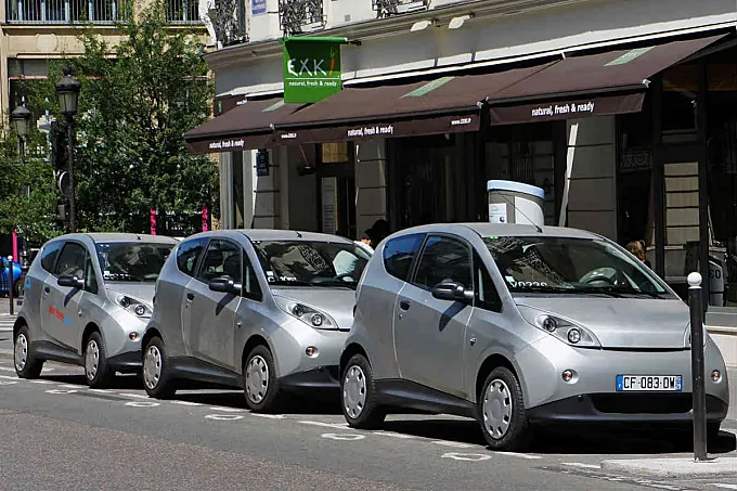Madrid podría tener un BiciMAD de coches eléctricos
