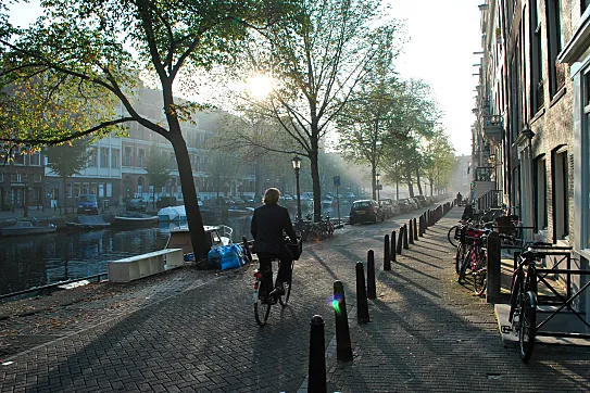 Se caslificaron las redes de transporte público, vehículos y bicicletas en categorías, determinando qué medios tendrían prioridad en cada zona.
