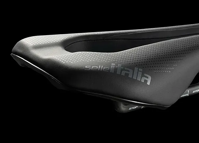 Sillín Selle Italia Watt: confort, aerodinámica y eficiencia para el triatlón