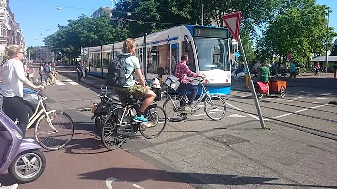Holanda quiere que las empresas paguen a sus empleados por ir en bici