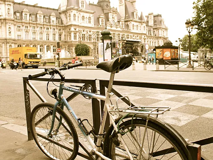 La alcaldesa de París quiere convertirla en una “ciudad 15 minutos”