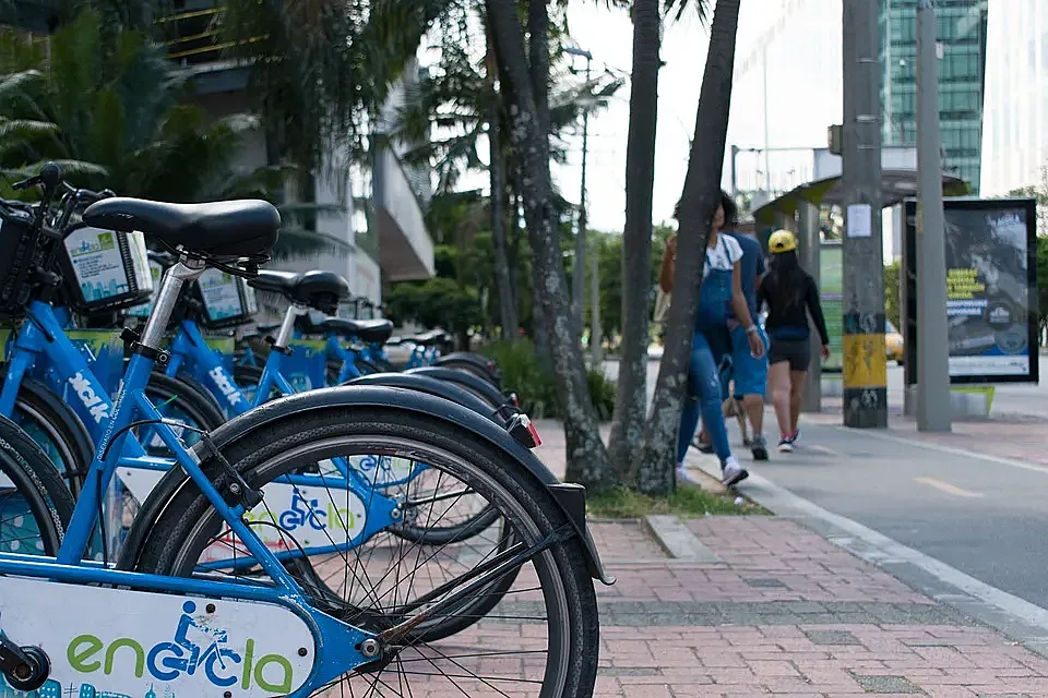 EnCicla es el sistema de bicicleta compartida local de Medellín.