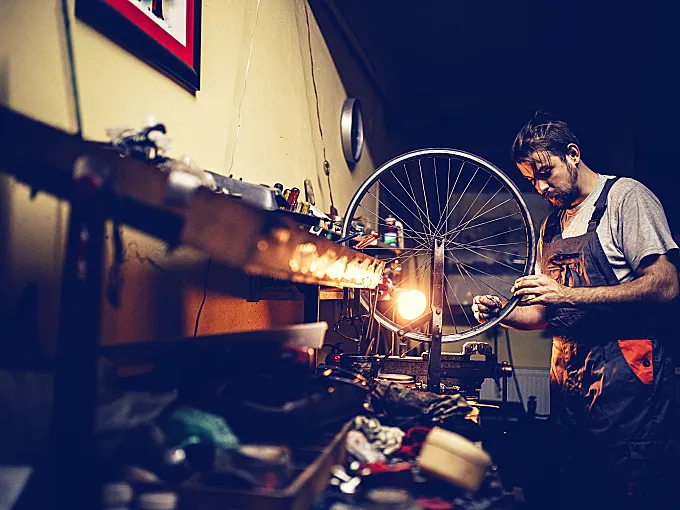 Profesión de futuro: ¡la mecánica de bicicletas nace como nueva formación profesional!