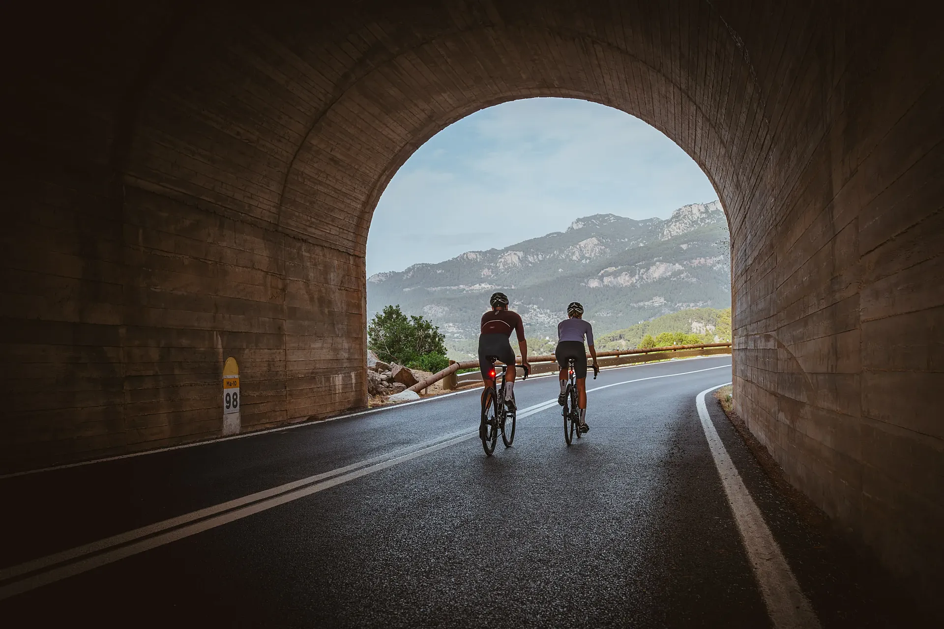 Incluye seis modos de iluminación y una autonomía de 15 horas.