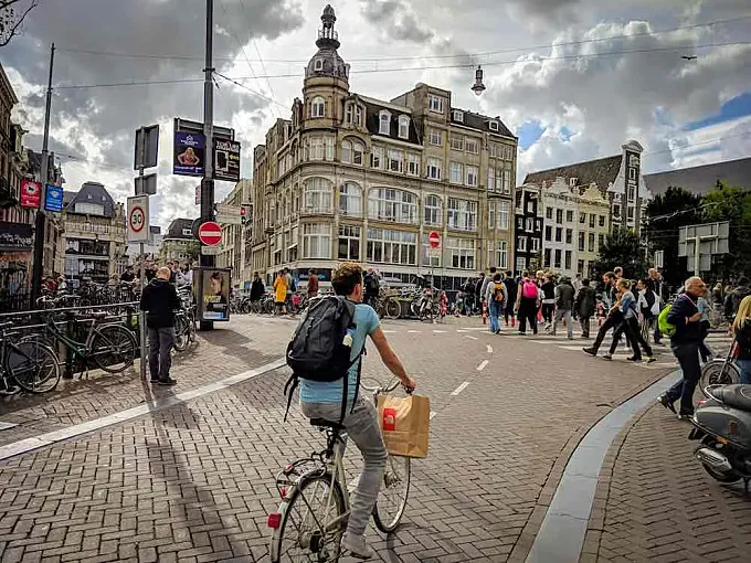 Ámsterdam: así es pedalear en el paraíso