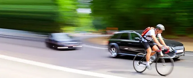 Un vídeo recoge 820 adelantamientos peligrosos a ciclistas