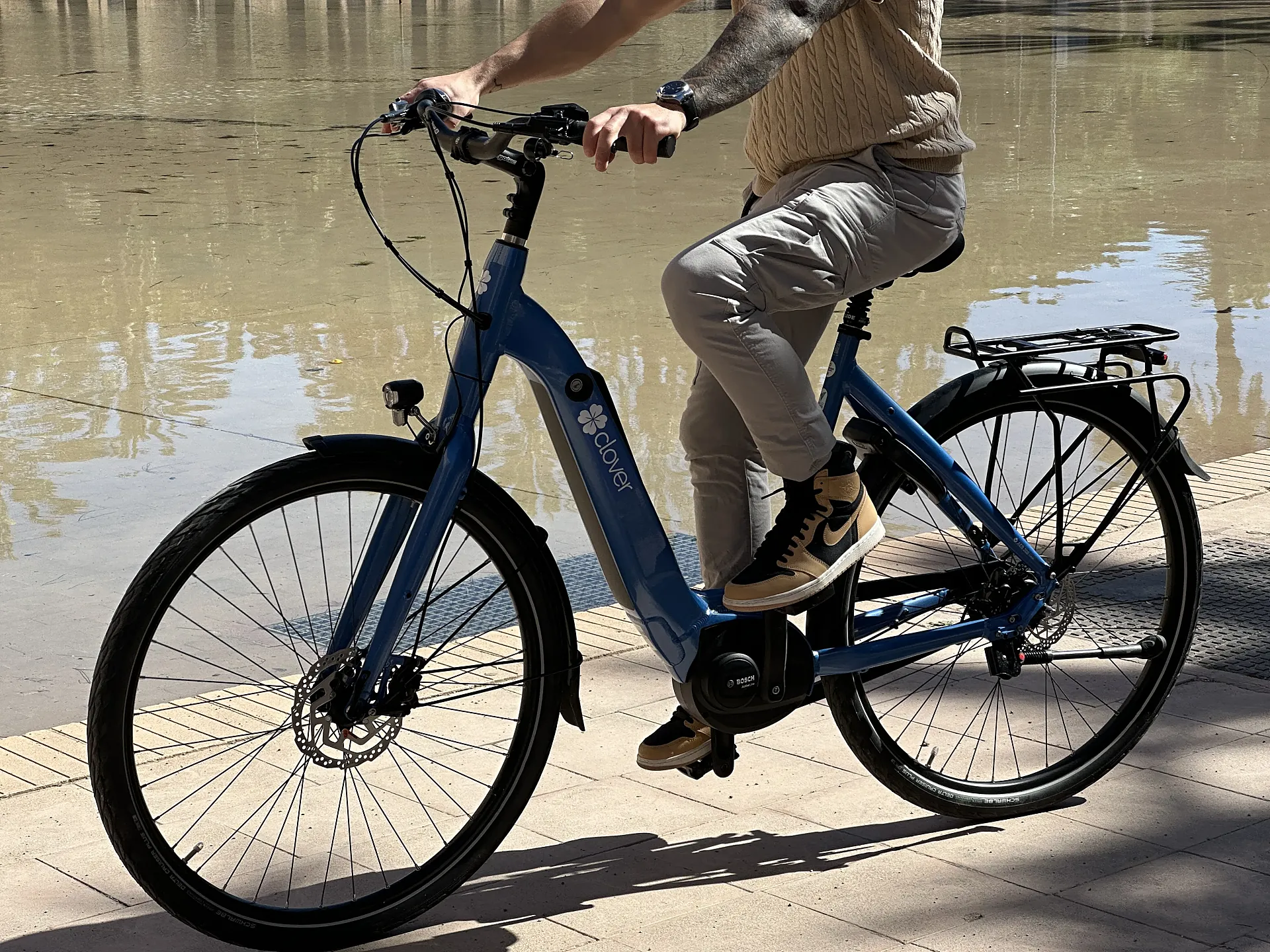 E-bikes, cargobikes, plegables… Si tu vida cambia, tu bici también.