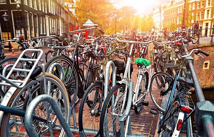 Cómo Amsterdam se convirtió en un paraíso de la bicicleta