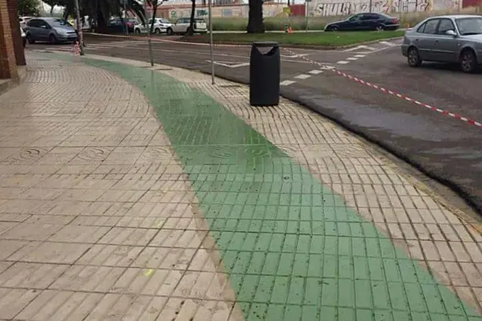 El patético nuevo “carril bici” de Badajoz