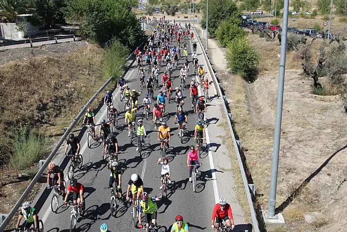 Bicifestación y paella para pedir una conexión ciclista entre Madrid y Coslada