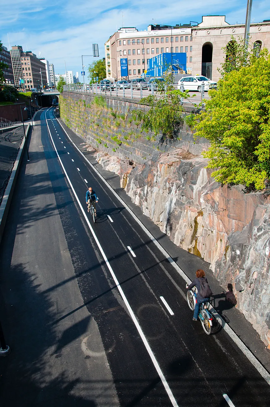 Baana recuperó un espacio urbano infrautilizado. (foto: Peter Erik Forsberg)