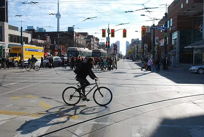 Toronto pregunta a sus ciclistas dónde quieren carriles bici