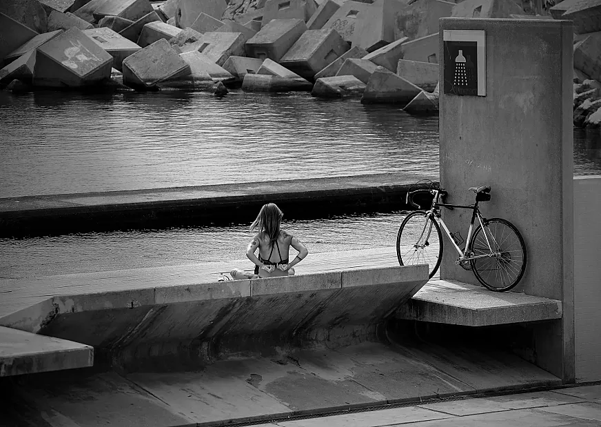Mejor foto urbana 'Chica con bici' (José Reyes)