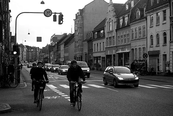 Un semáforo de Aarhus (Dinamarca) detecta a los ciclistas y les cede el paso