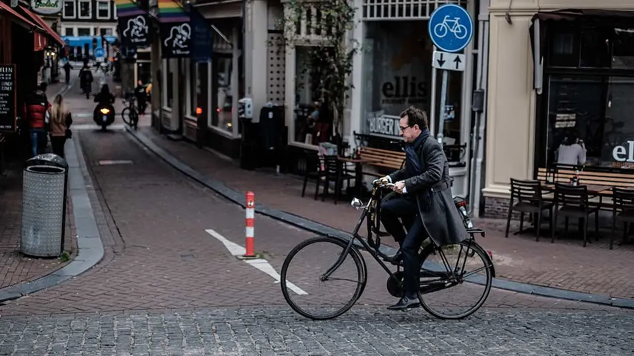Todos los ciudadanos se benefician de un mayor uso de la bicicleta.