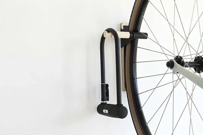 Lift, un colgador de bicicletas “fuerte, bonito y útil”
